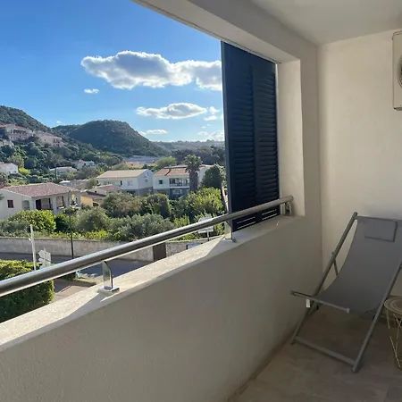 T2 Neuf Port De Bonifacio Avec Parking Prive *