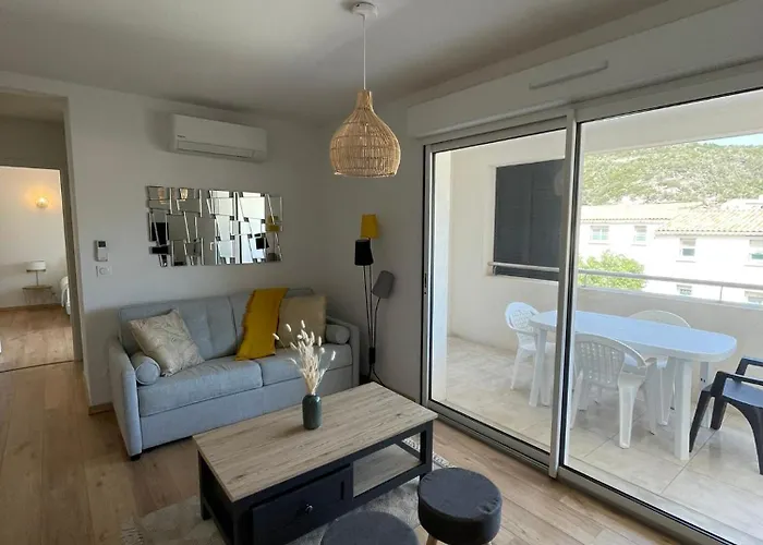 Appartement T2 Neuf Port De Avec Parking Prive