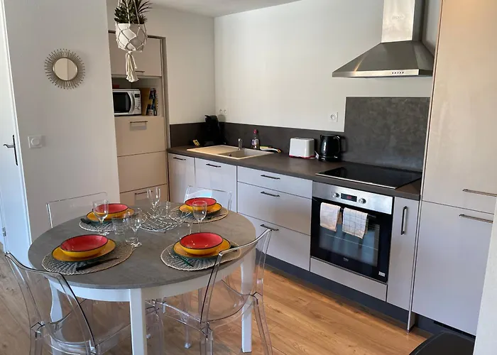 Appartement T2 Neuf Port De Avec Parking Prive *